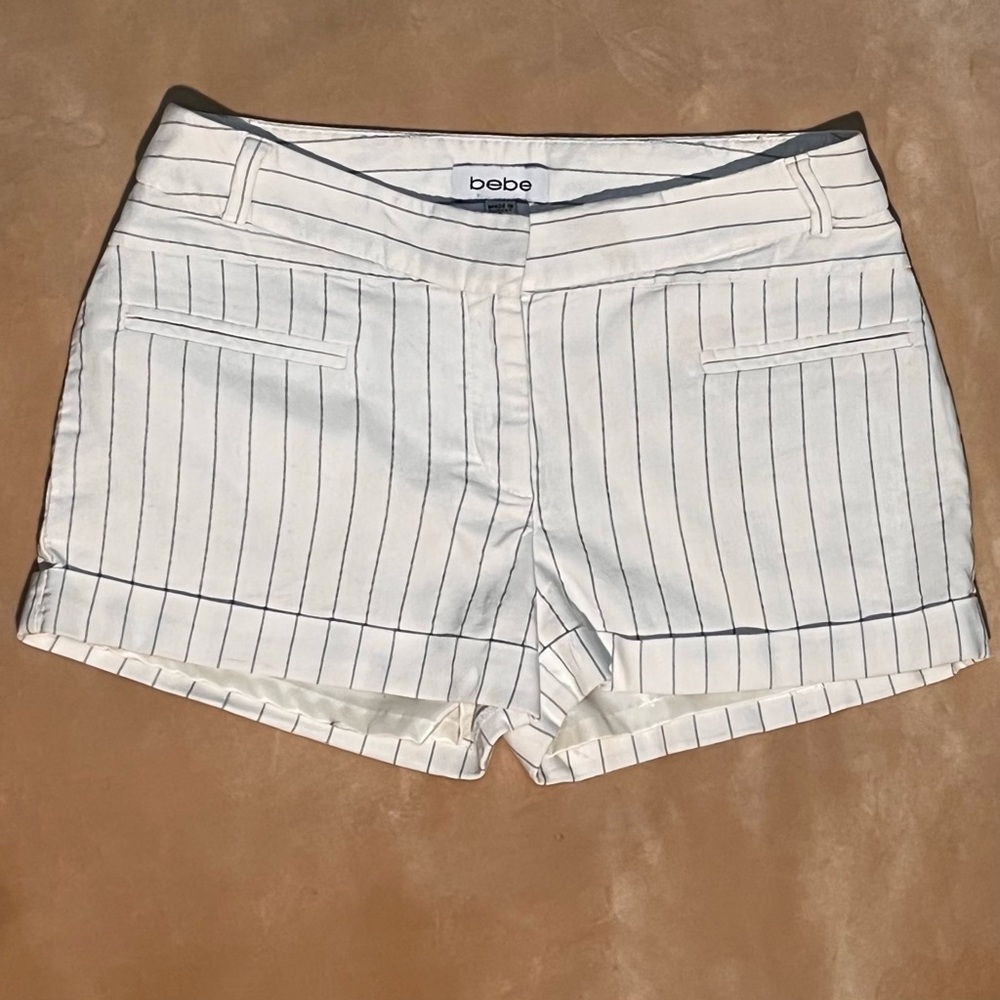 BEBE WHITE SHORTS